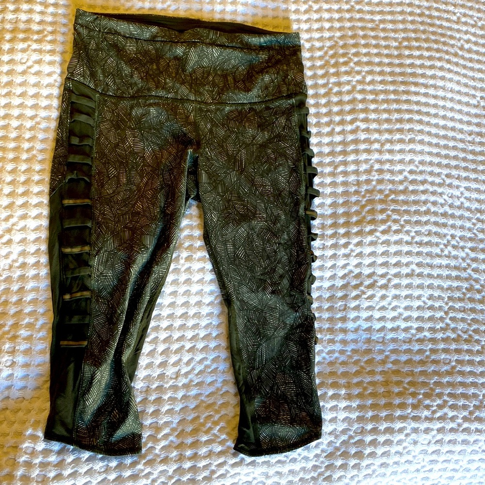 Lululemon reflective running crops